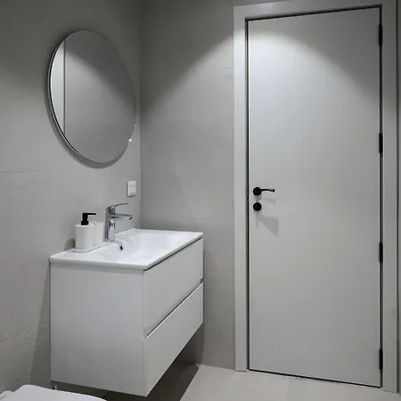 Апартамент Aviva Living By Flat Mаnager София